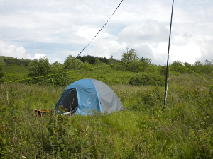 Chris's Tent and 40m antenna support